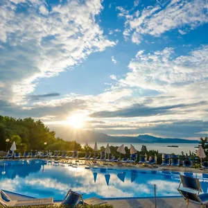 hotel-belvedere-manerba.it-lombardy.com/