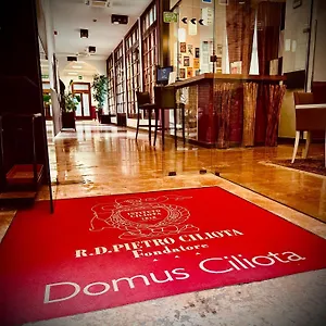 3* מלון Domus Ciliota